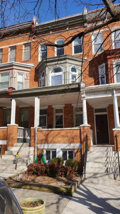 Main picture of 2219 Linden Ave