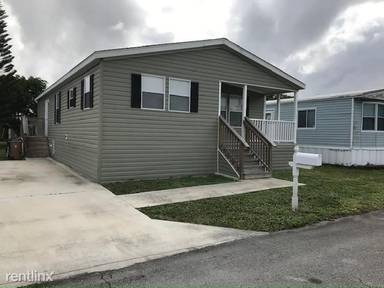 Main picture of 215 NW 50th St