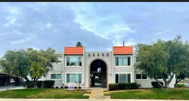 Main picture of 2364 Las Plumas Ave