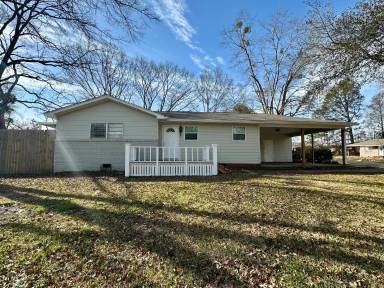 Main picture of 324 Lodi Dr