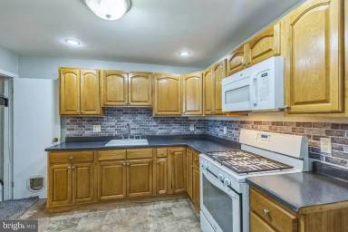 Main picture of 1528 S 29th St