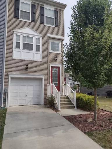 Main picture of 43683 Winterberry Way