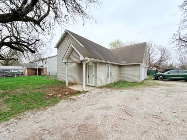 Main picture of 5109 W Raymond St