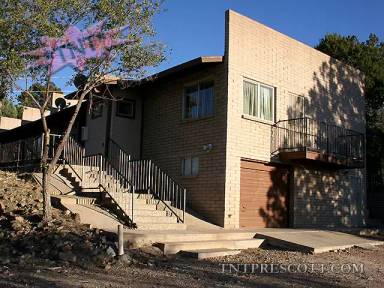 Main picture of 711 S Montezuma St