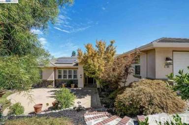 Main picture of 520 Bunker Ln