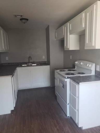 Main picture of 3221 SW 47th St