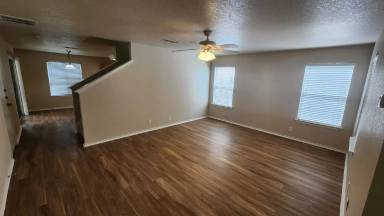 Main picture of 134 Adelaide Oaks