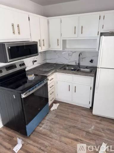 Main picture of 2829 Van Buren St