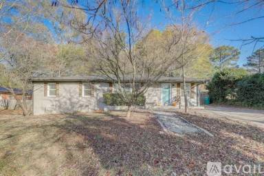 Main picture of 764 San Fernando Dr SE