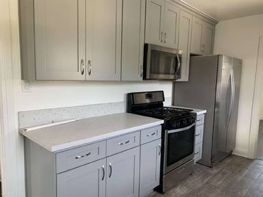 Main picture of 1206 3/4 Gordon St