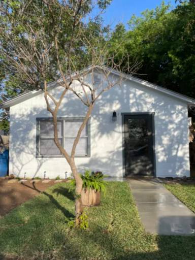 Main picture of 312 N Bright Dr
