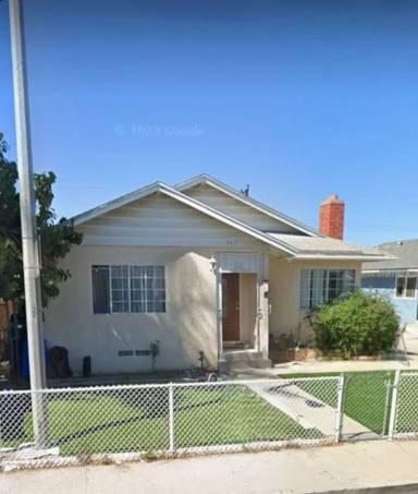 Main picture of 5417 Roland Way