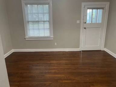 Main picture of 411 S Fenwick Rd