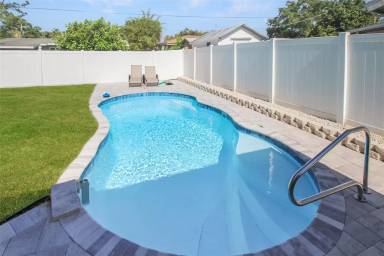 Main picture of 5936 Albert Pl