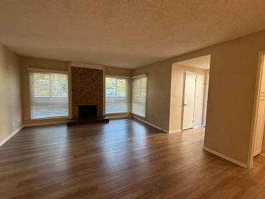 Main picture of 314 W 7th St