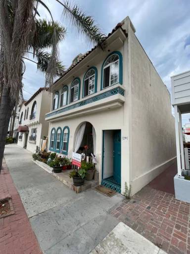 Main picture of 27 Granada Ave