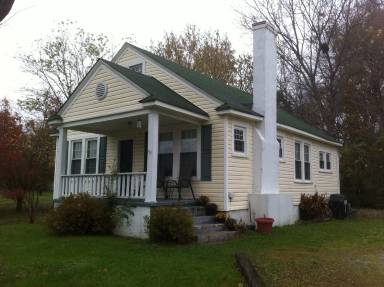 Main picture of 270 18th St NW