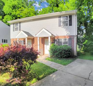 Main picture of 711 Ellington St