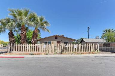 Main picture of 1940 Merze Ave