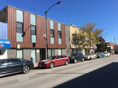 Main picture of 5642 W Diversey Ave