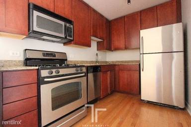 Main picture of 625 W Wrightwood Ave Apartments