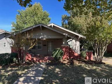 Main picture of 1221 NW 42nd St