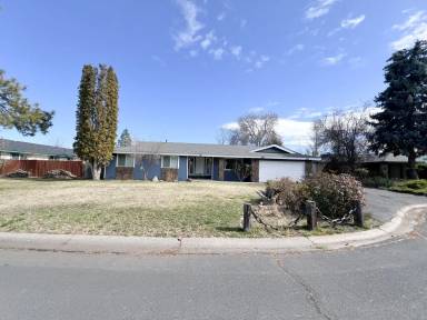 Main picture of 4881 Driftwood Dr