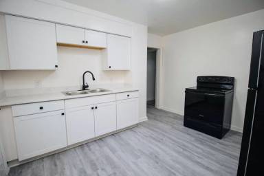 Main picture of 827 Central Dr