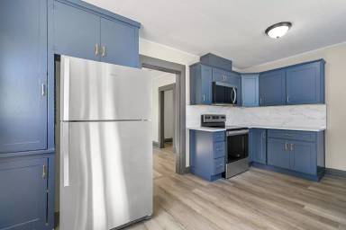 Main picture of 2324 Cornwall Ave