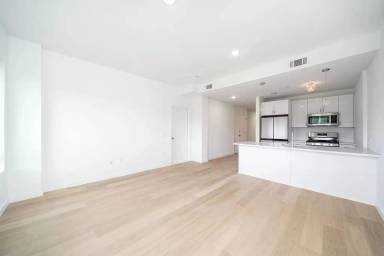 Main picture of 115 River Rd