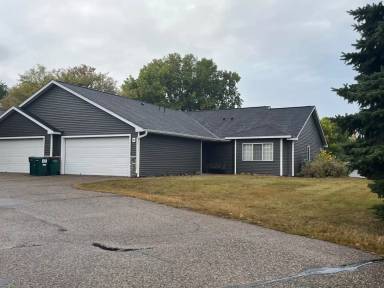 Main picture of 1701 Industrial St