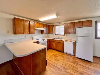 Main picture of 4832-76 Basswood Dr