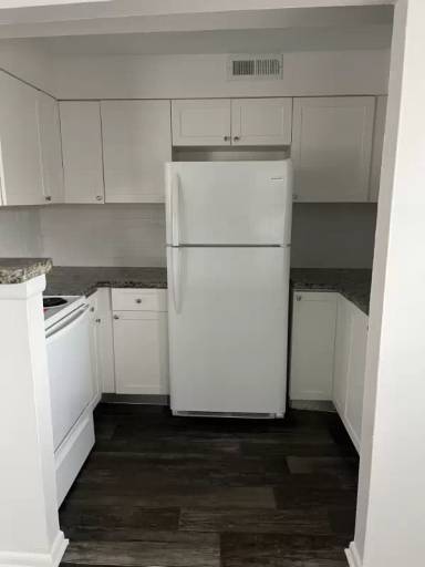 Main picture of 3730 W Bay Ave