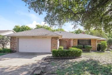 Main picture of 5732 Bermuda Dr