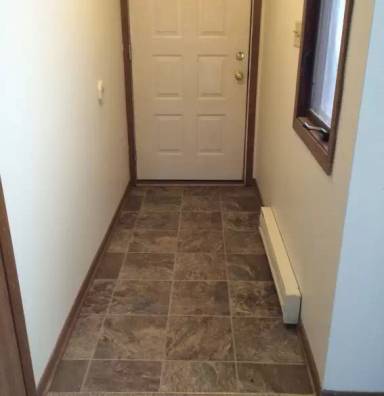 Main picture of 700 Meadow Ln
