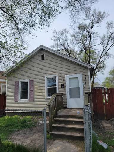 Main picture of 2548 Fillmore St
