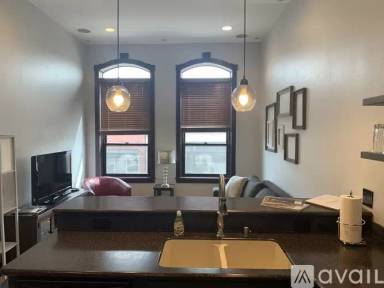 Main picture of 338 Main St