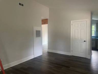 Main picture of 7605 Sunny Bank Dr