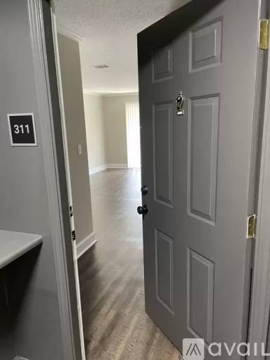Main picture of 1747 Jack Warner Pkwy