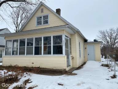 Main picture of 545 25 Ave