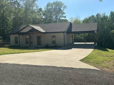 Main picture of 124 Union Rd