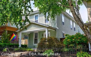 Main picture of 178 W 4th Ave