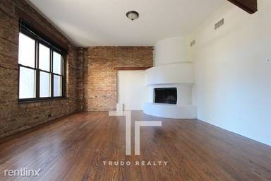 Main picture of 3001 N Broadway St