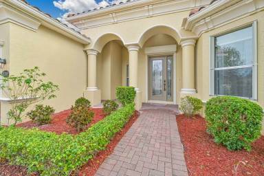 Main picture of 21059 Bosco Ct
