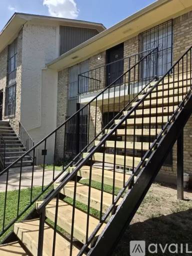 Main picture of 6611 Southpoint St