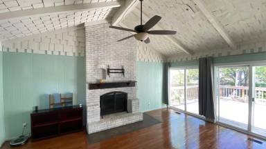 Main picture of 642 Parkland Pl