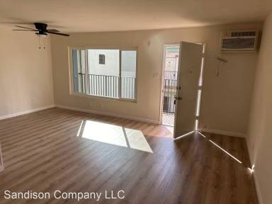 Main picture of 14139 Gilmore St