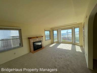 Main picture of 2859 Columbia St