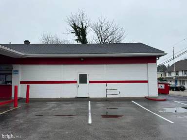 Main picture of 900 E Willow Grove Ave