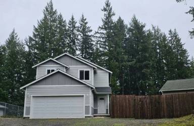 Main picture of 741 NE Larson Blvd